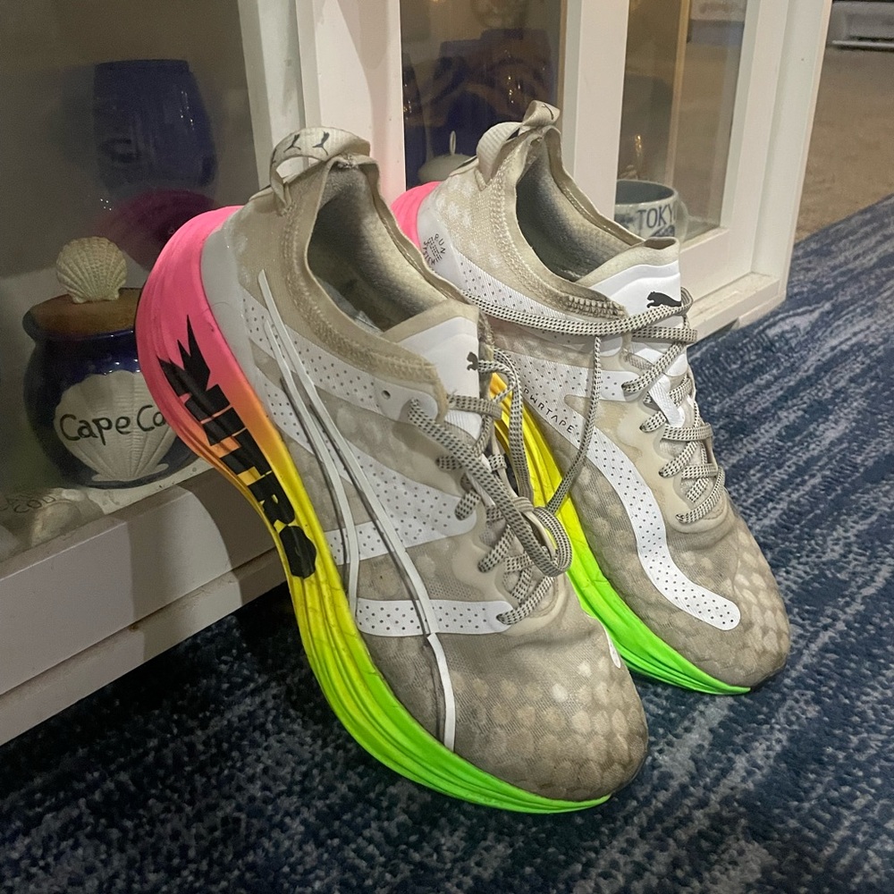 Puma Men’s foreverrun 1 running shoes Gray and Multicolor Athletic Shoes